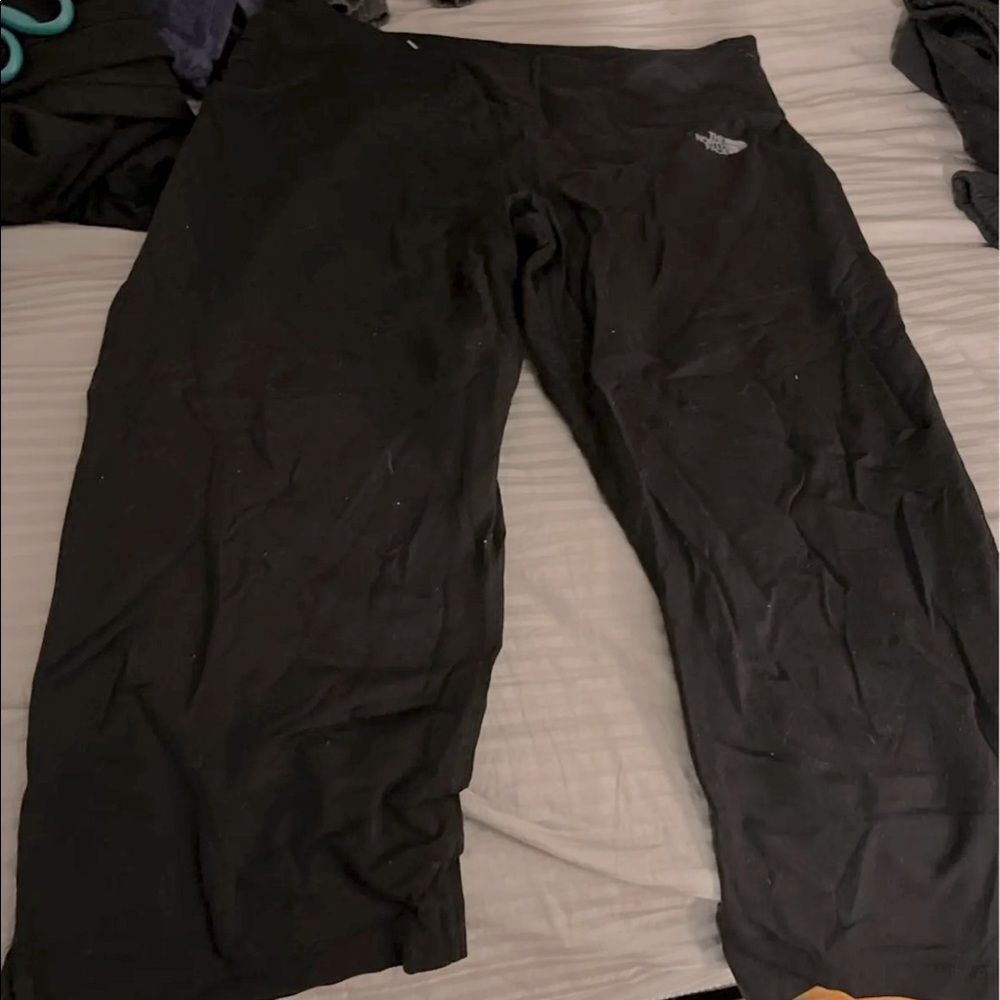 Large capri Spandex compression leggings the north face black